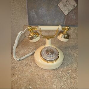 Vintage Western Electric Rotary Dial Telephone